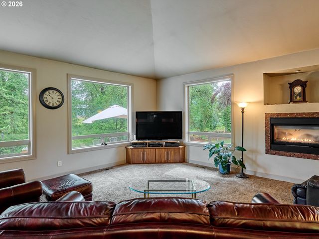 15729 BLUE HERON Way Ne, Silverton, OR 97381
