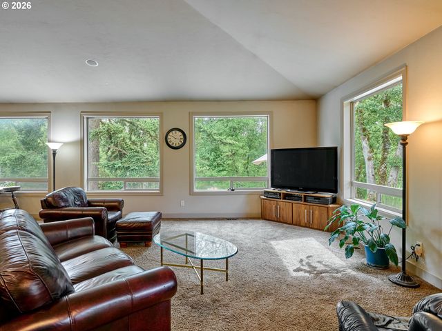 15729 BLUE HERON Way Ne, Silverton, OR 97381