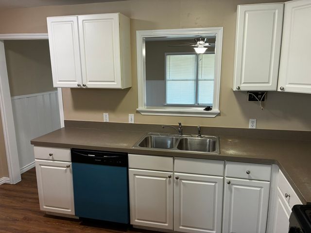 319 E Holley Street, Mesquite, TX 75149