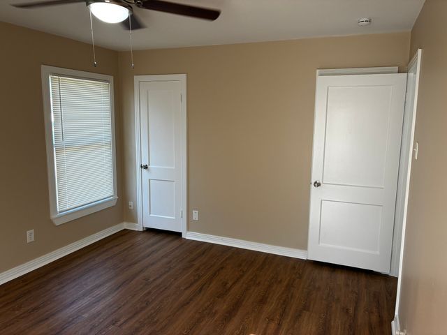 319 E Holley Street, Mesquite, TX 75149