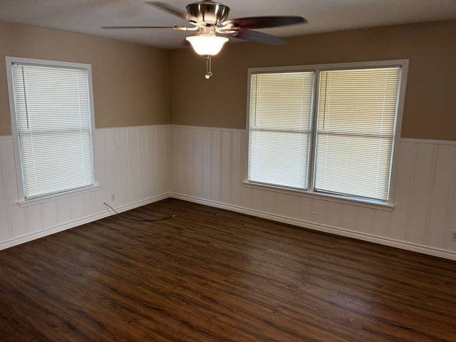 319 E Holley Street, Mesquite, TX 75149