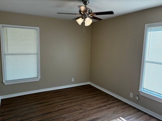 319 E Holley Street, Mesquite, TX 75149