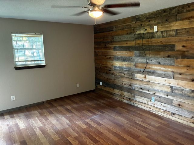319 E Holley Street, Mesquite, TX 75149