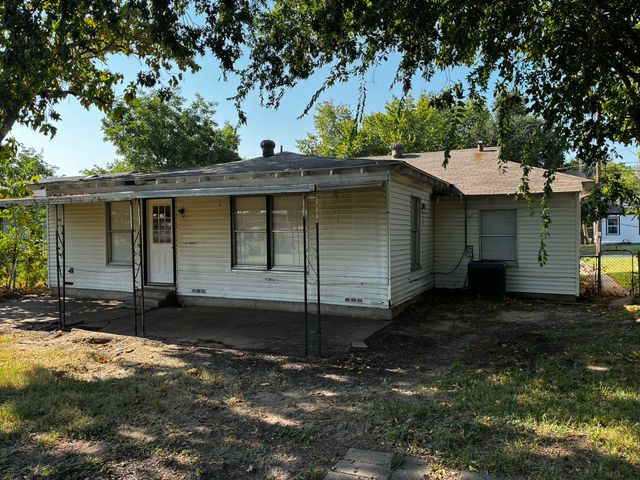 319 E Holley Street, Mesquite, TX 75149