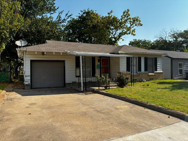 319 E Holley Street, Mesquite, TX 75149