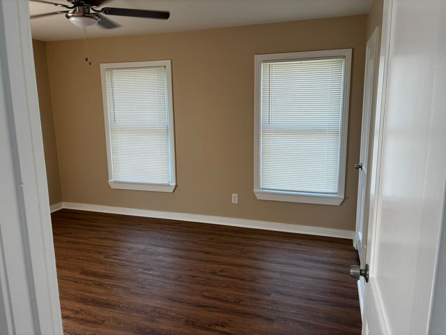 319 E Holley Street, Mesquite, TX 75149