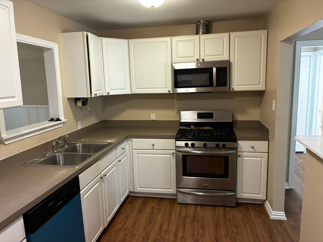 319 E Holley Street, Mesquite, TX 75149