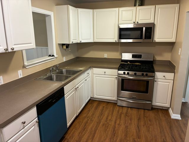 319 E Holley Street, Mesquite, TX 75149