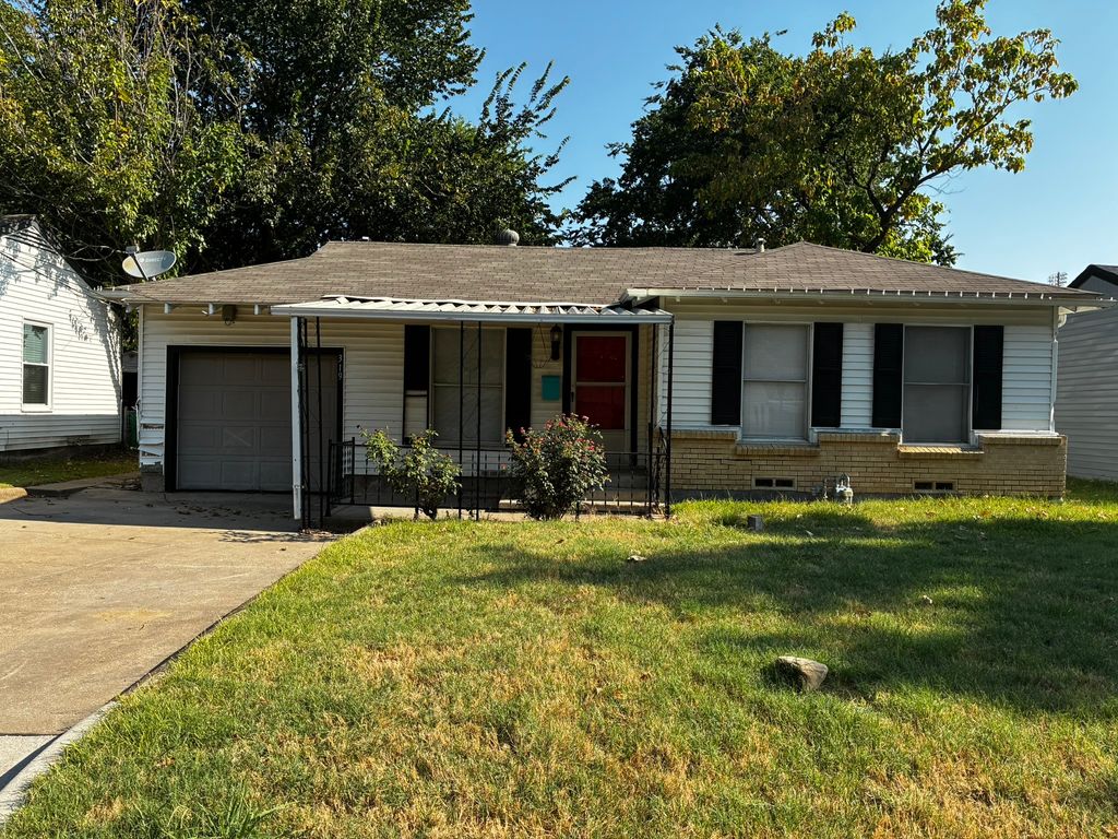 319 E Holley Street, Mesquite, TX 75149