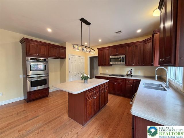 448 East Beil Avenue, Upper Nazareth Twp, PA 18064