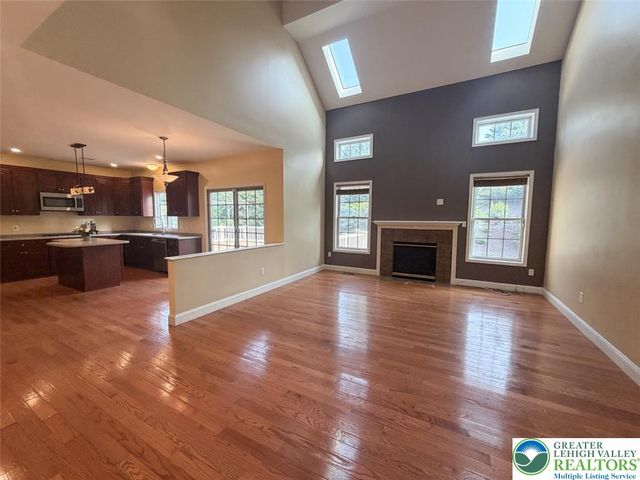 448 East Beil Avenue, Upper Nazareth Twp, PA 18064