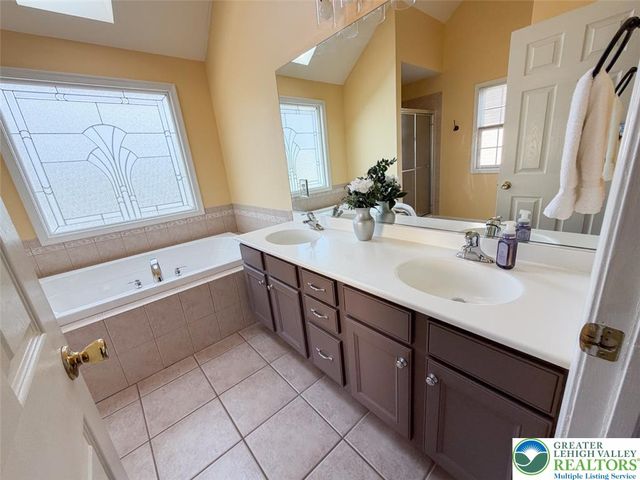 448 East Beil Avenue, Upper Nazareth Twp, PA 18064
