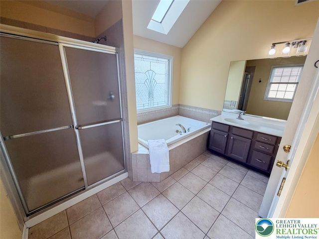 448 East Beil Avenue, Upper Nazareth Twp, PA 18064