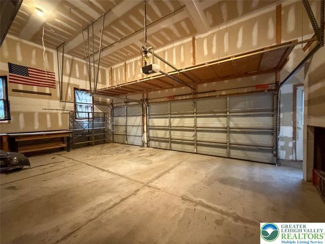 448 East Beil Avenue, Upper Nazareth Twp, PA 18064