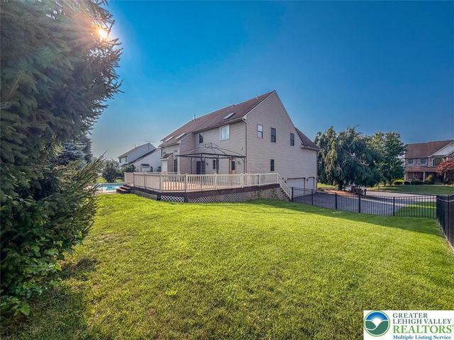 448 East Beil Avenue, Upper Nazareth Twp, PA 18064