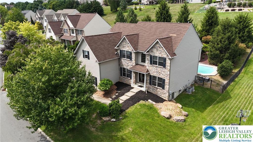 448 East Beil Avenue, Upper Nazareth Twp, PA 18064