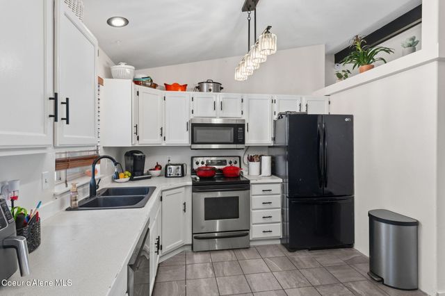 2020 N STAGECOACH DR, Post Falls, ID 83854