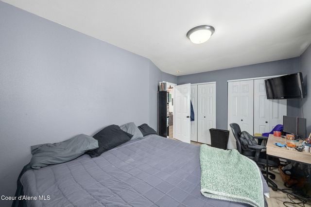 2020 N STAGECOACH DR, Post Falls, ID 83854