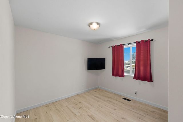 2020 N STAGECOACH DR, Post Falls, ID 83854