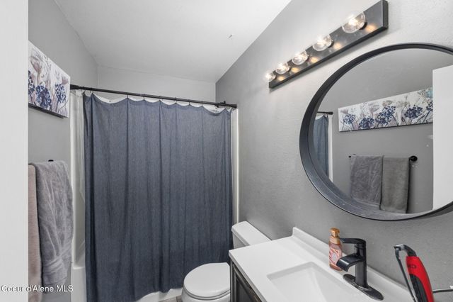 2020 N STAGECOACH DR, Post Falls, ID 83854