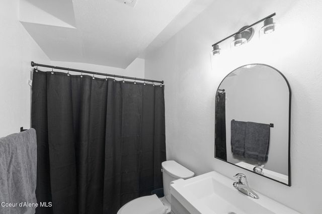 2020 N STAGECOACH DR, Post Falls, ID 83854