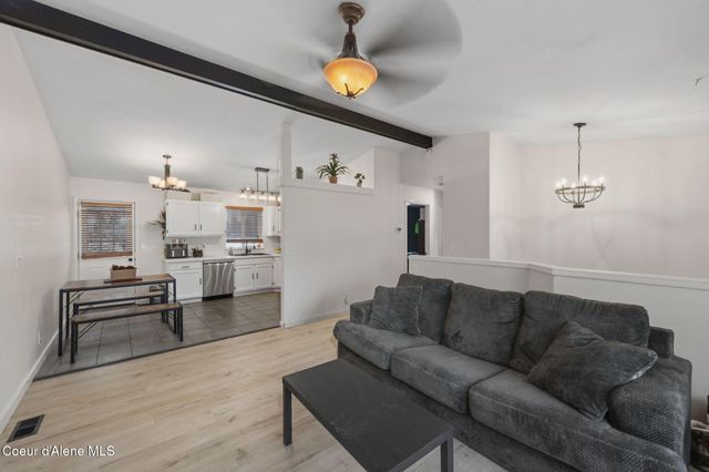 2020 N STAGECOACH DR, Post Falls, ID 83854