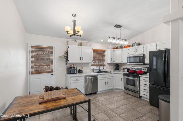 2020 N STAGECOACH DR, Post Falls, ID 83854