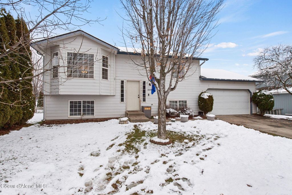 2020 N STAGECOACH DR, Post Falls, ID 83854