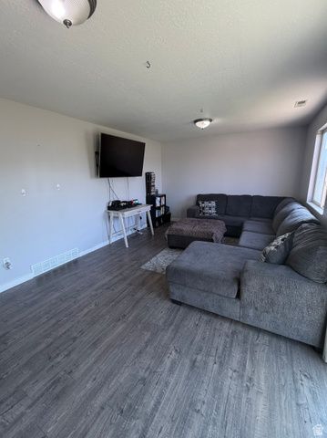 4135 W 4700 S, Roy, UT 84067
