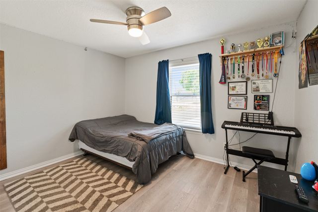 306 E Pine Street, Mabank, TX 75147