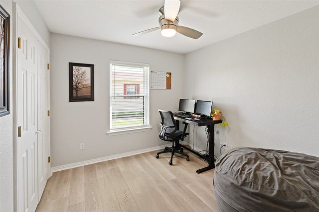306 E Pine Street, Mabank, TX 75147