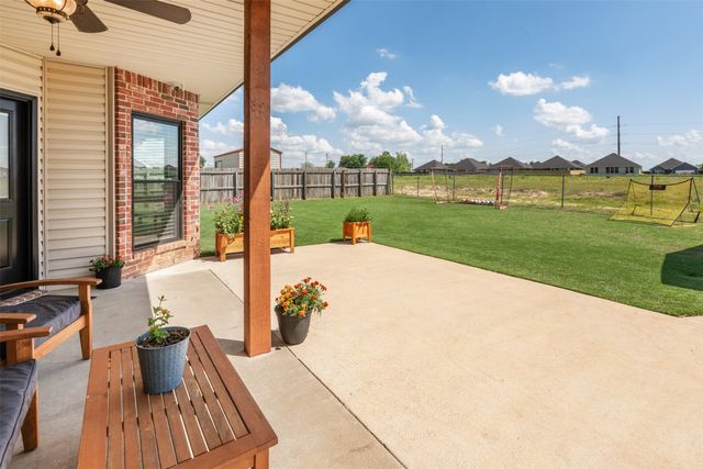 306 E Pine Street, Mabank, TX 75147