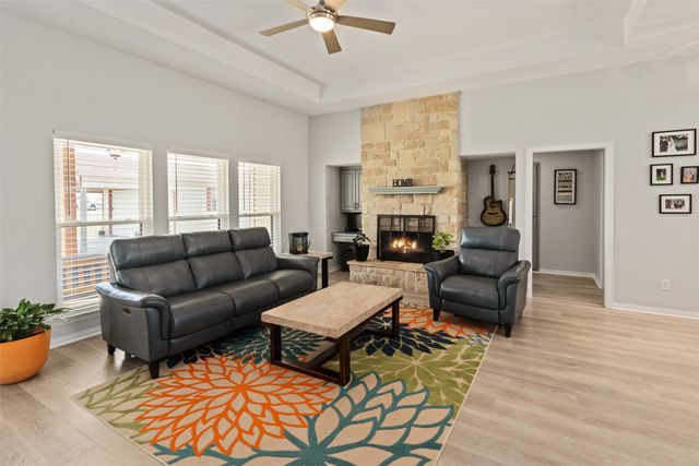 306 E Pine Street, Mabank, TX 75147
