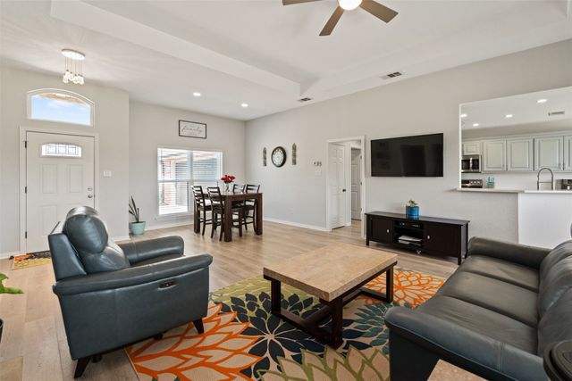 306 E Pine Street, Mabank, TX 75147