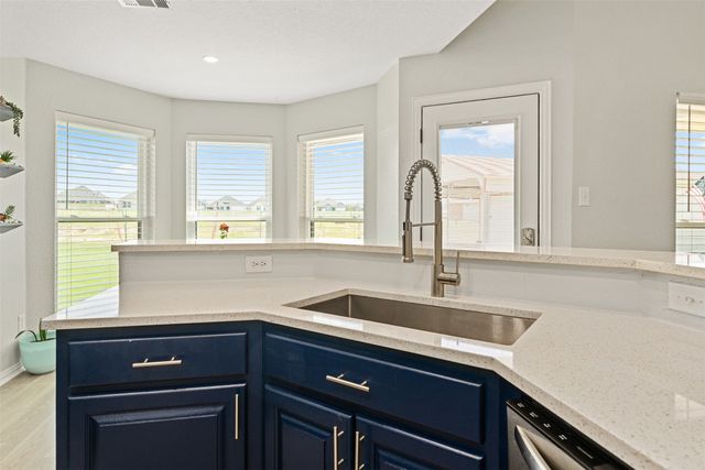306 E Pine Street, Mabank, TX 75147