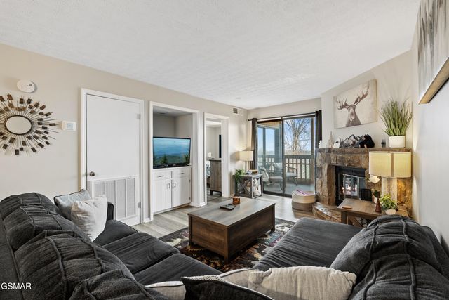 1102 Ski View, Gatlinburg, TN 37738