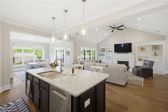 5242 Shoal Creek Lane, Winston-salem, NC 27106