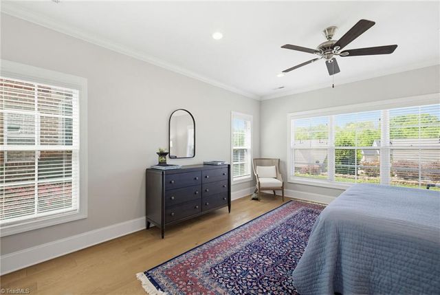 5242 Shoal Creek Lane, Winston-salem, NC 27106