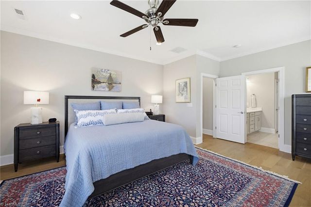 5242 Shoal Creek Lane, Winston-salem, NC 27106