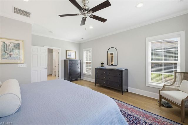 5242 Shoal Creek Lane, Winston-salem, NC 27106