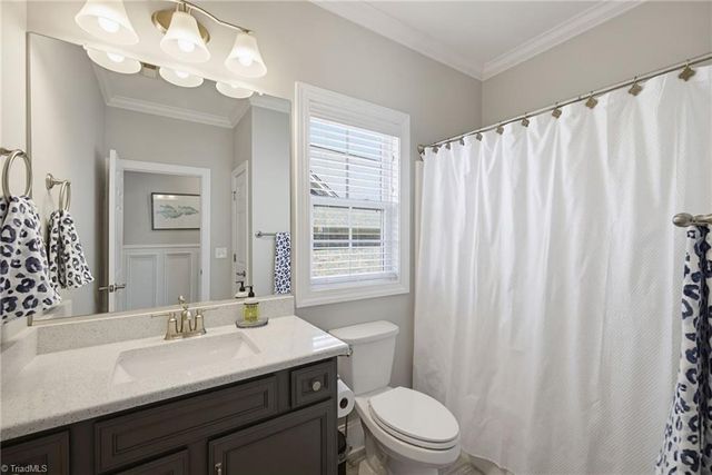 5242 Shoal Creek Lane, Winston-salem, NC 27106