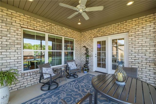 5242 Shoal Creek Lane, Winston-salem, NC 27106