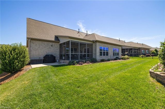 5242 Shoal Creek Lane, Winston-salem, NC 27106