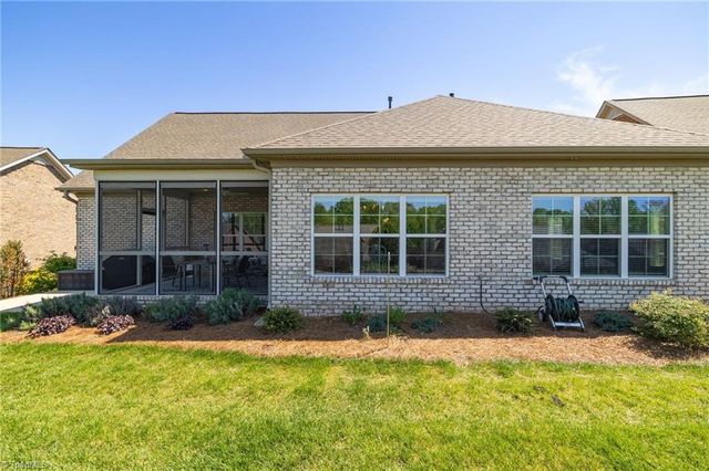 5242 Shoal Creek Lane, Winston-salem, NC 27106