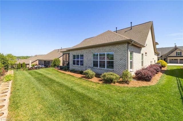 5242 Shoal Creek Lane, Winston-salem, NC 27106