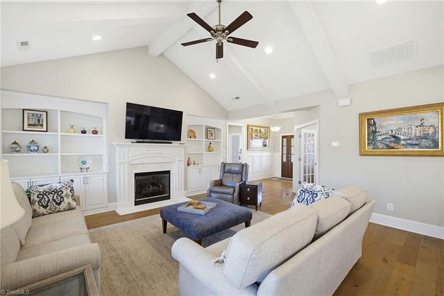 5242 Shoal Creek Lane, Winston-salem, NC 27106