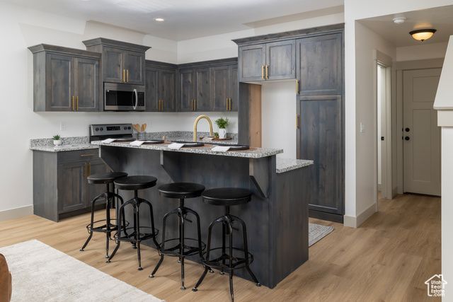 858 E 250 N, Hyrum, UT 84319