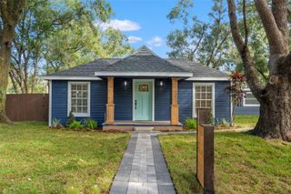 1715 W HOLLYWOOD STREET, Tampa, FL 33604