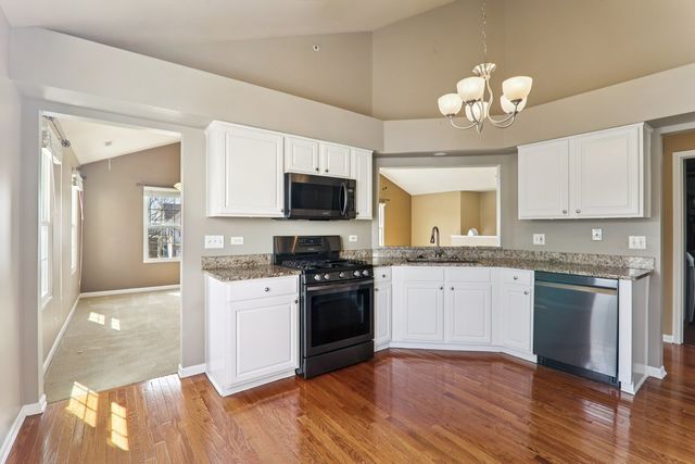 134 Arboretum Drive 134, Lombard, IL 60148