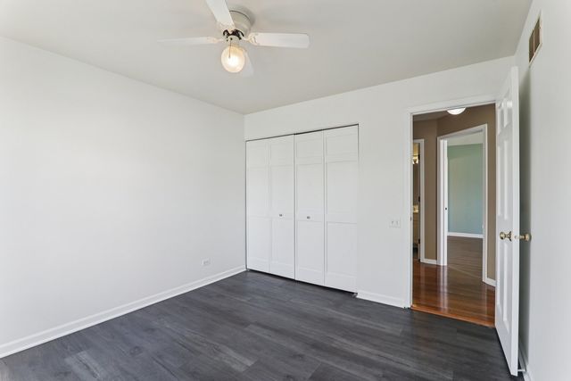 134 Arboretum Drive 134, Lombard, IL 60148